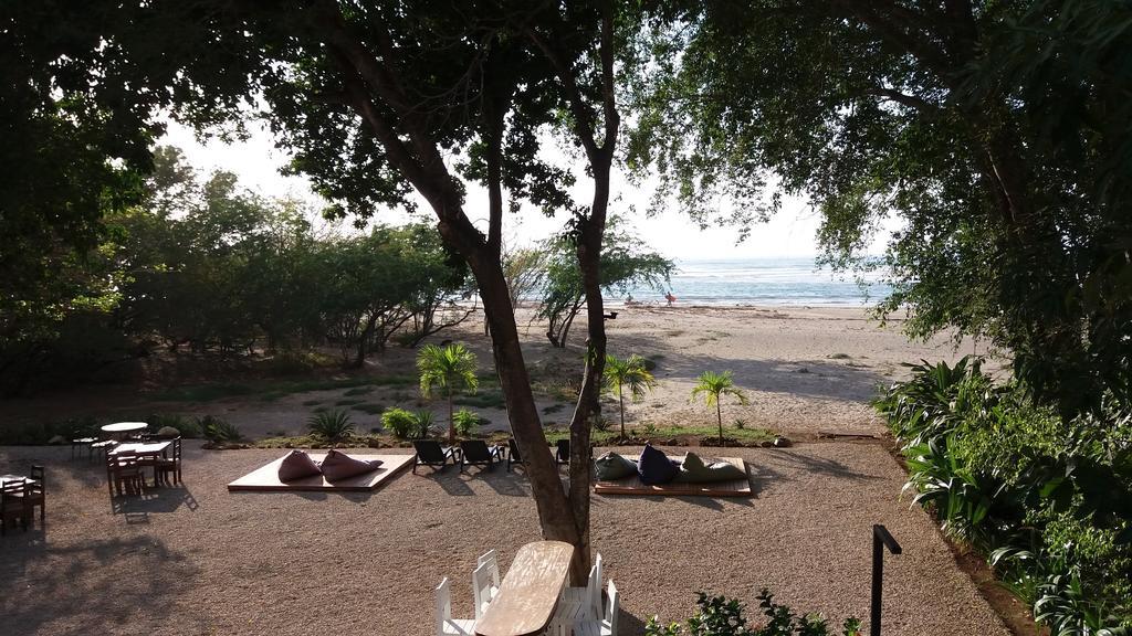 Hotel Casa Blanca Tamarindo Extérieur photo