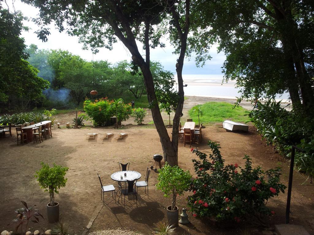 Hotel Casa Blanca Tamarindo Extérieur photo